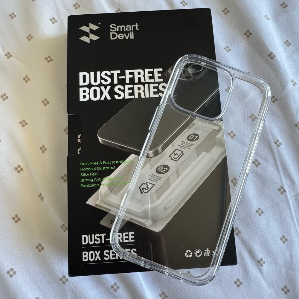 iPhone 16pro 2 smartdevil temper glasses and 1 Spigen clear case